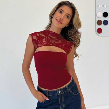 Nouveau top avec découpes et détails en dentelle