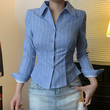 Chemise rayée à revers pour femme